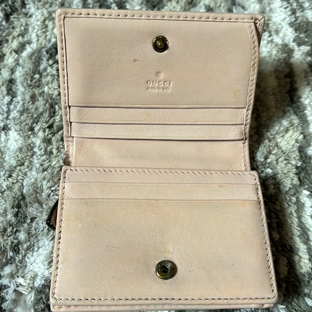COPY - Small light pink Gucci wallet! Gold hardware! COA included! - Picture 3 of 10